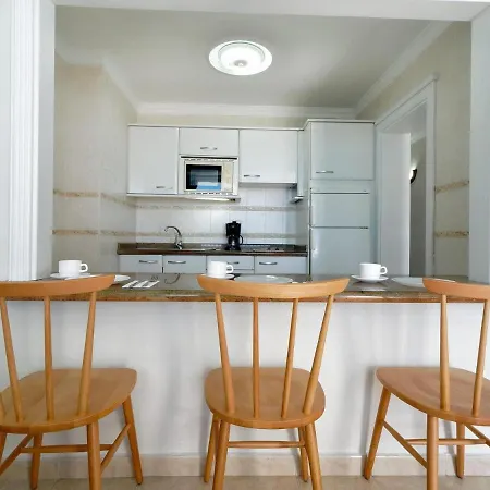 Cocoteros Отель