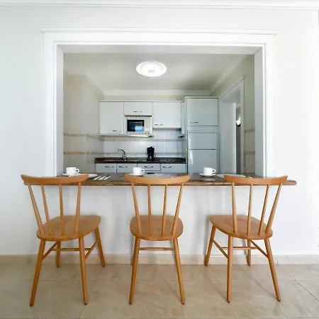 Отель Cocoteros